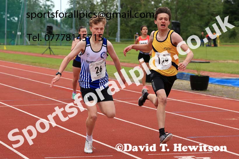 300 metres, 2024 NEGP 3, Monkton Stadium. Photo: David T. Hewitson/Sports for All Pics